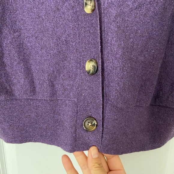 American Eagle - Three quarter Dolman Sleeve V neck button down Cardigan - Picture 7 of 8